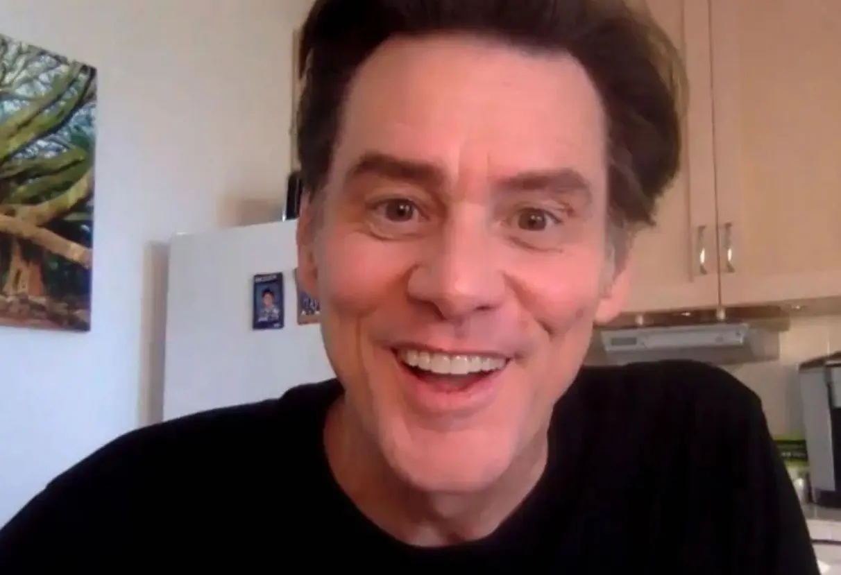 Ahora tiene 61 años y es padre de una hija. En los últimos años ha participado en las películas de Sonic.