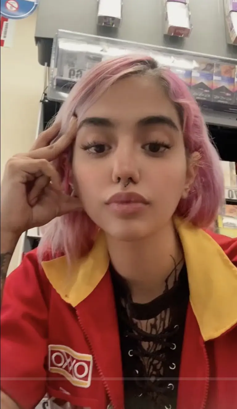 Cajera revela verdades del Oxxo en último día de trabajo. Foto: Tik Tok