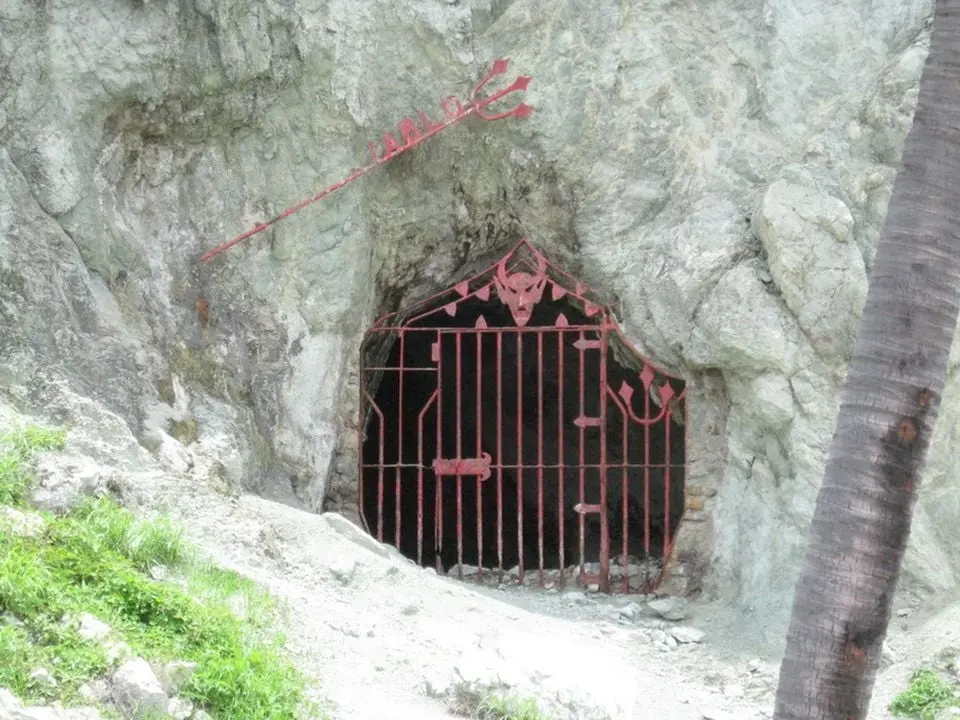 'La Cueva del Diablo' en Iztapalapa, CDMX. 'La Cueva del Diablo' en Iztapalapa, CDMX.