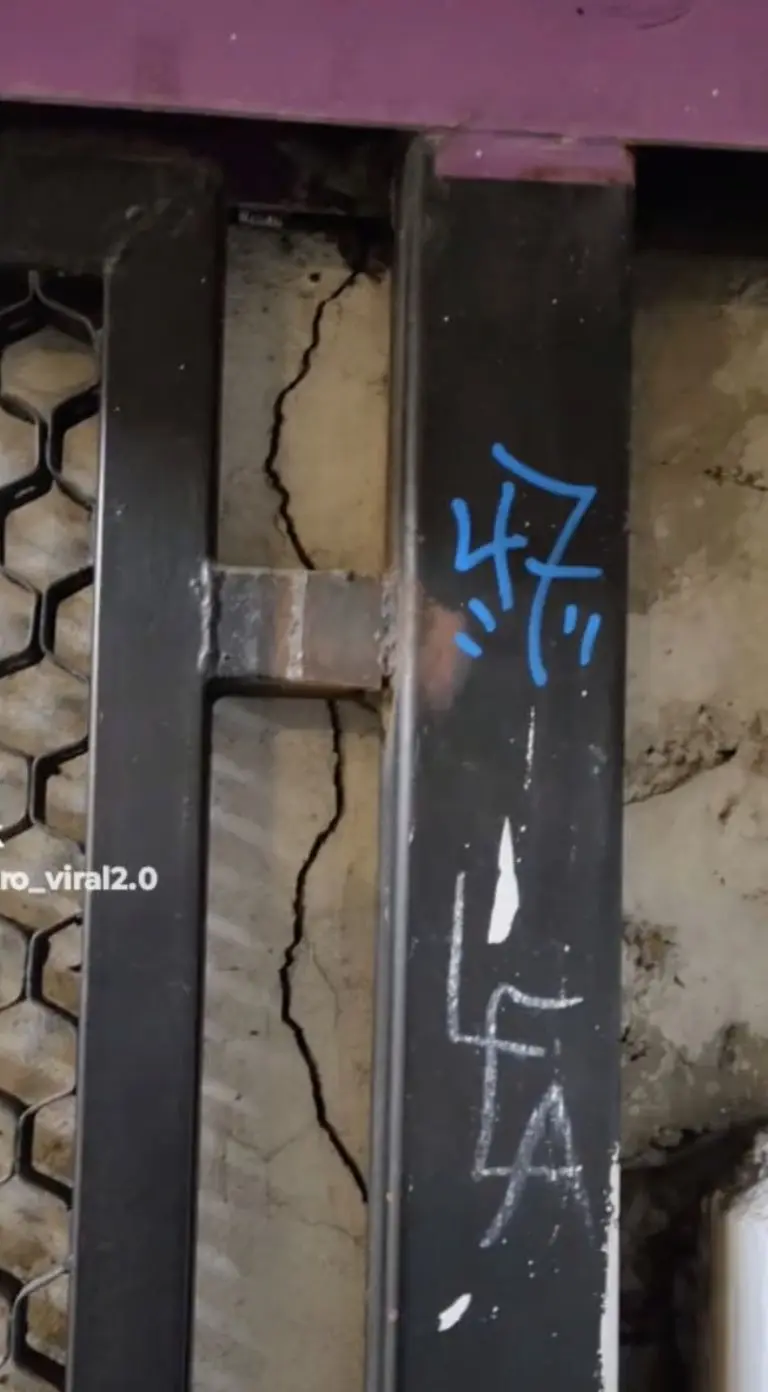 VIDEO: Usuarios exhiben enormes grietas en el Metro Pantitlán, temen que se desplome. Foto: Metro Viral