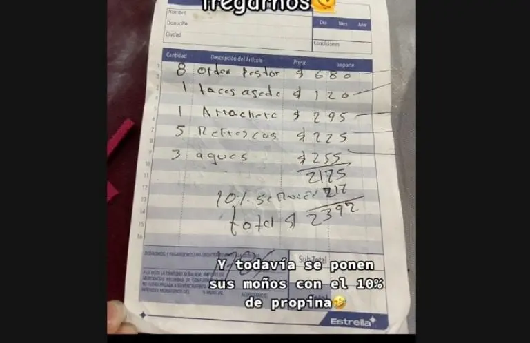 Mujer exhibe a local por cobrarle de más (TikTok)