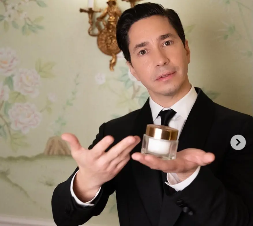 Ahora tiene 45 años y este año se casó con la actriz Kate Bosworth. Ha trabajado en series como Masters del Universo y F is for Family.