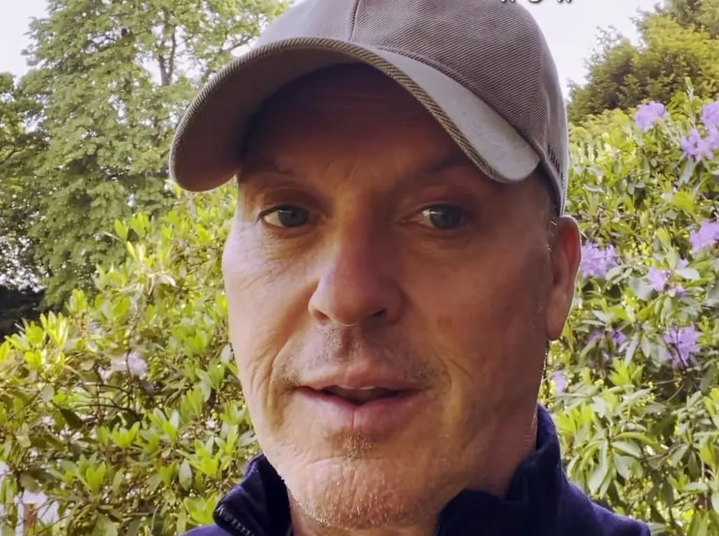 Ahora tiene 71 años y es padre de un hijo. Ha trabajado en películas como Flash y Morbius.