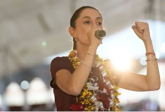 Claudia Sheinbaum critica a opositores por mensajes contra AMLO. 