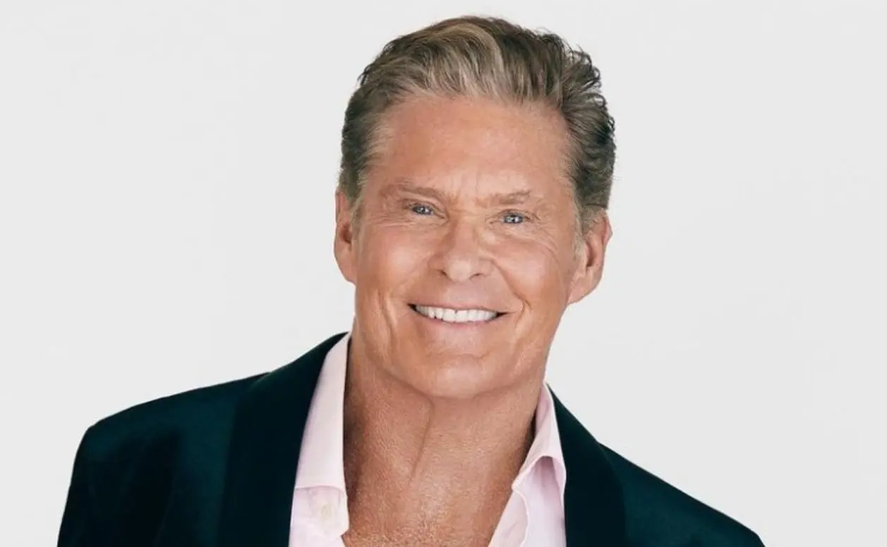 Ahora tiene 71 años y está casado con la modelo Hayley Roberts. Ha trabajado en películas como Knight Rider y Kung Fury.