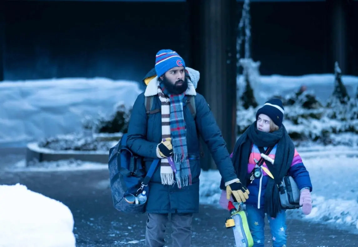 En esta historia una gripe acaba con casi toda la humanidad y los sobrevivientes intentan reconstruir el mundo.