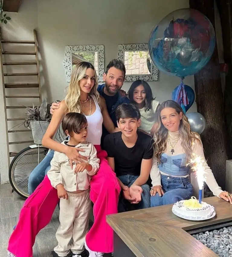 Grettell Valdez y Pato Borghetti festejan a su hijo (Instagram)
