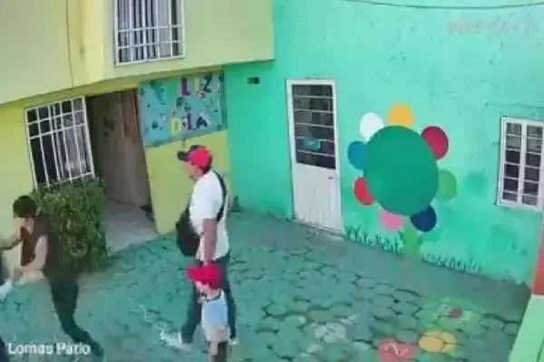 El menor de edad había permanecido bajo el resguardo de las autoridades. El menor de edad había permanecido bajo el resguardo de las autoridades.
