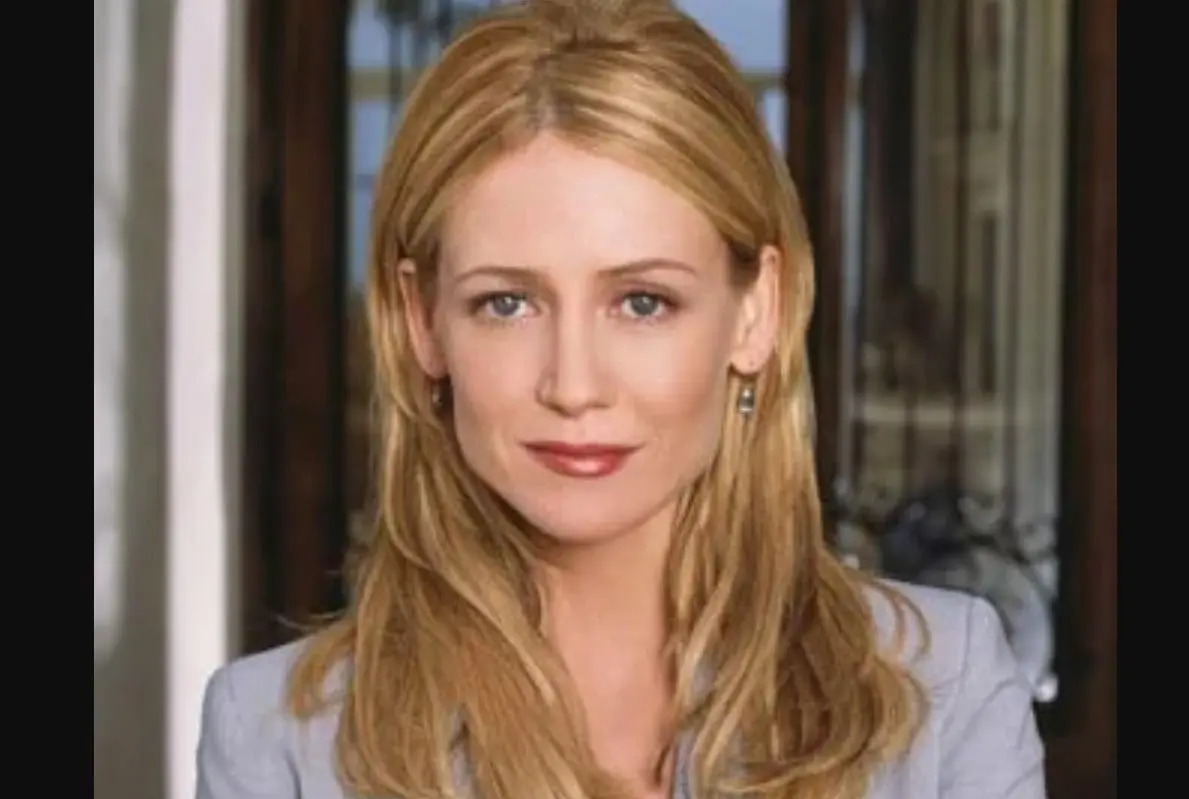 Kelly Rowan interpretó a Kirsten Cohen
