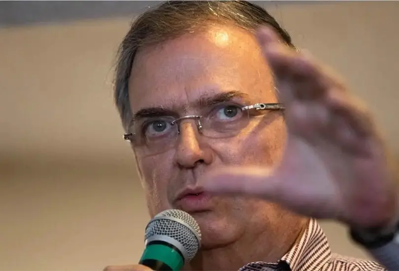 Marcelo Ebrard advirtió que rompería con Morena si la encuesta es manipulada. Marcelo Ebrard advirtió que rompería con Morena si la encuesta es manipulada.