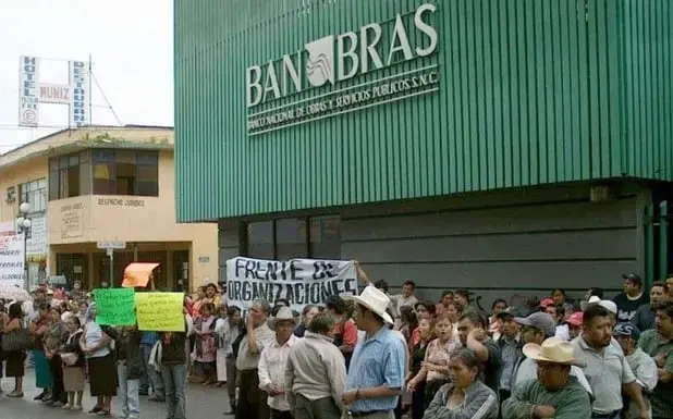 Banobras colocó, con éxito, dos bonos en formato tradicional en el mercado local de deuda Banobras colocó, con éxito, dos bonos en formato tradicional en el mercado local de deuda