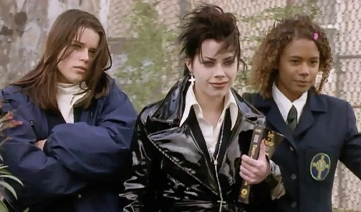 &iquest;Qu&eacute; fue del elenco de J&oacute;venes brujas a 27 a&ntilde;os del estreno?