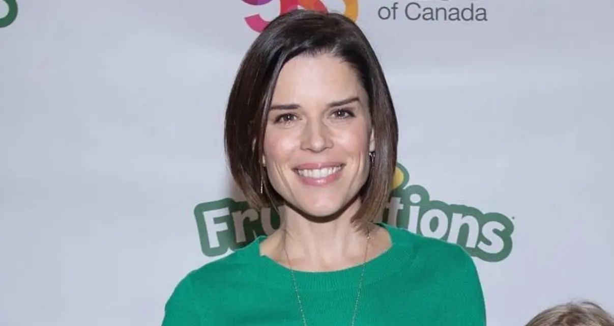 Ahora tiene 49 a&ntilde;os, es madre de dos hijos y actualmente mantiene una relaci&oacute;n con el actor JJ Feild. Ha trabajado en las pel&iacute;culas de Scream y en la serie El abogado del Lincoln.