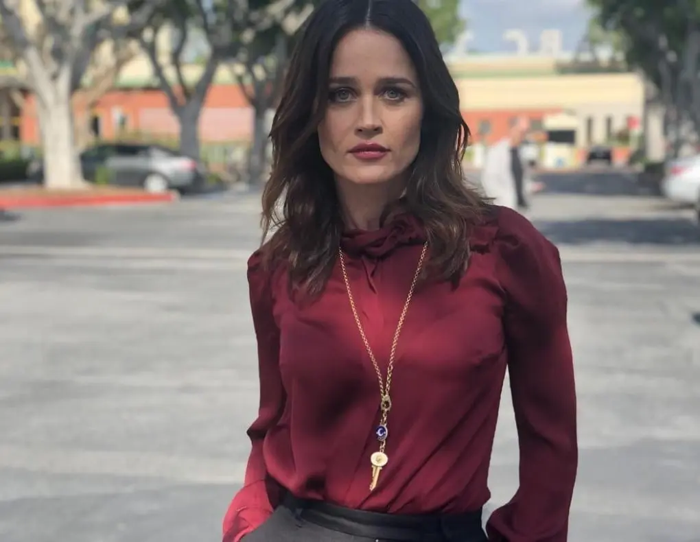 Ahora tiene 51 a&ntilde;os, est&aacute; casada con el dise&ntilde;ador Nicky Marmet y tienen 2 hijos. Ha trabajado en series como El mentalista y Prison Break.