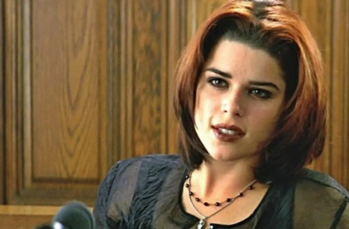 Neve Campbell interpret&oacute; a Bonnie