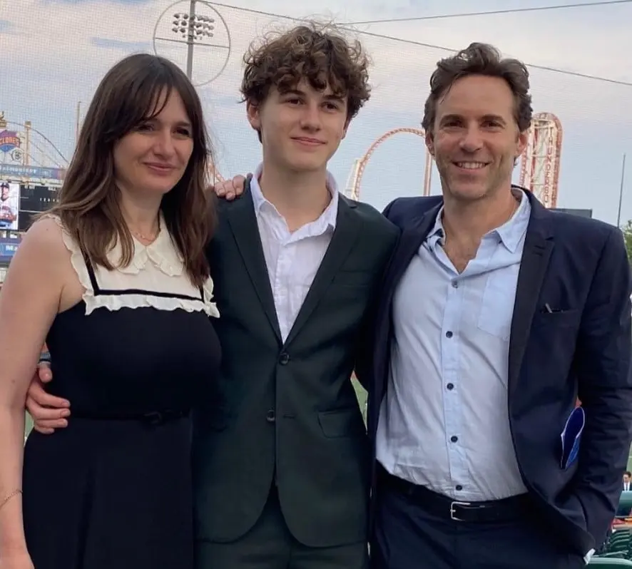 Ahora tiene 51 a&ntilde;os, est&aacute; casada con el actor Alessandro Nivola y tienen dos hijos. Ha trabajado en series como The Newsroom y 	Don&acute;t Look Deeper.