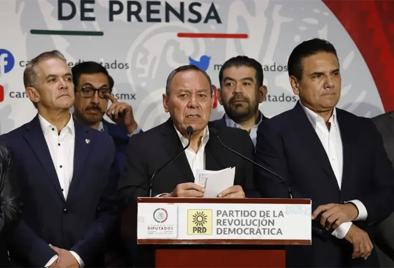 El PRD puso pausa a su relación con la alianza Frente Amplio por México. El PRD puso pausa a su relación con la alianza Frente Amplio por México.
