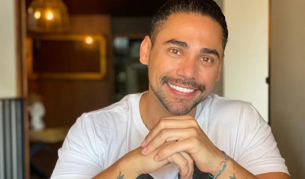 Fer Sagreeb (influencer y conductor)