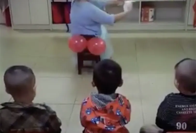 Profesora se vuelve viral por m&eacute;todo para ense&ntilde;ar a los ni&ntilde;os a ir al ba&ntilde;o. 
