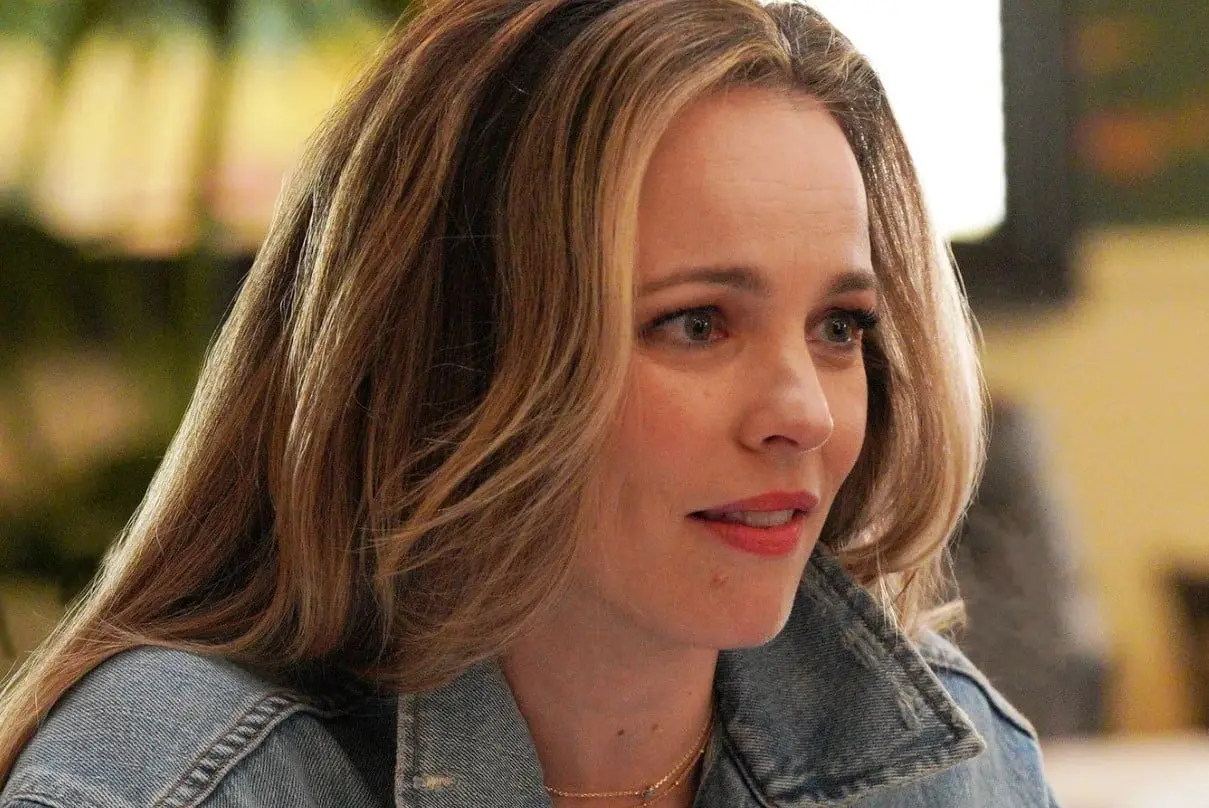 Ahora tiene 44 a&ntilde;os, est&aacute; casada con Jamie Linden y tienen 2 hijos. Ha trabajado en pel&iacute;culas como Cuesti&oacute;n de tiempo y Doctor Strange.