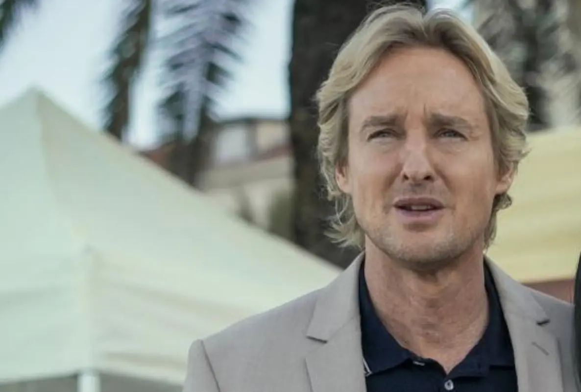 Ahora tiene 54 a&ntilde;os y es padre de 2 hijos. Ha trabajado en las pel&iacute;culas C&aacute;sate conmigo y 	La Cr&oacute;nica Francesa.