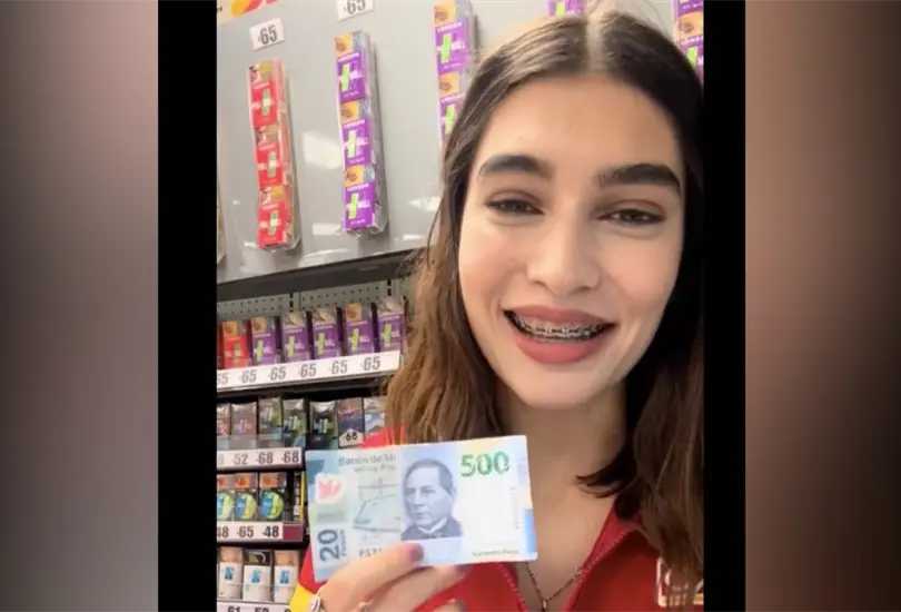 Trabajadora del Oxxo fue estafada con un curioso billete Cr&eacute;ditos: TikTok