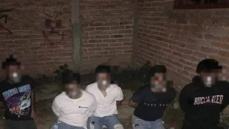 Se presume que los jóvenes habrpian sido víctimas del crimen organizado, sin embargo esto aún no ha sido confirmado.