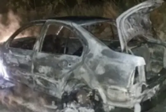 Encuentran segundo auto incendiado con jóvenes desaparecidos en Jalisco. 