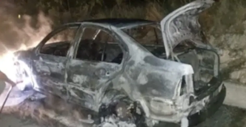 Encuentran segundo auto incendiado con j&oacute;venes desaparecidos en Jalisco. 