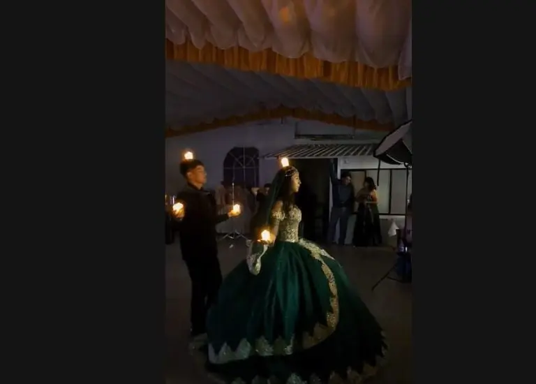 Quinceañera baila La bruja (TikTok)