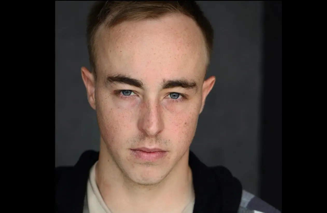 Ahora tiene 26 a&ntilde;os, ha tenido peque&ntilde;os papeles en pel&iacute;culas como The Bachelors y Bravetown.