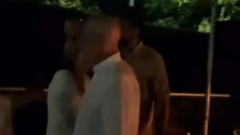 La declaraciones del hombre conmocionaron a los asistentes de la fiesta Créditos: Captura de pantalla