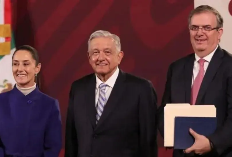 Tras pol&eacute;mica entre corcholatas, AMLO asegura que Morena no se dividir&aacute;. 