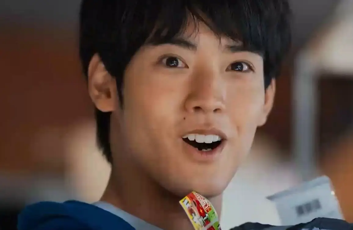 Zoom 100: Cien cosas que quiero hacer antes de convertirme en zombi (2023)