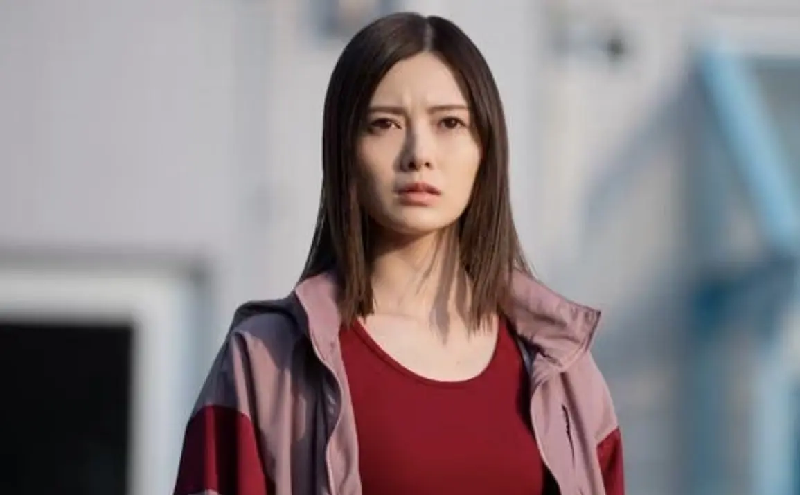 Akira es un joven que est&aacute; cansado del abuso laboral que vive en su trabajo y cuando se desata una epidemia zombie, se pone feliz porque ya no tiene que trabajar y hace una lista con todas las cosas que desea hacer antes de convertirse en zombie.