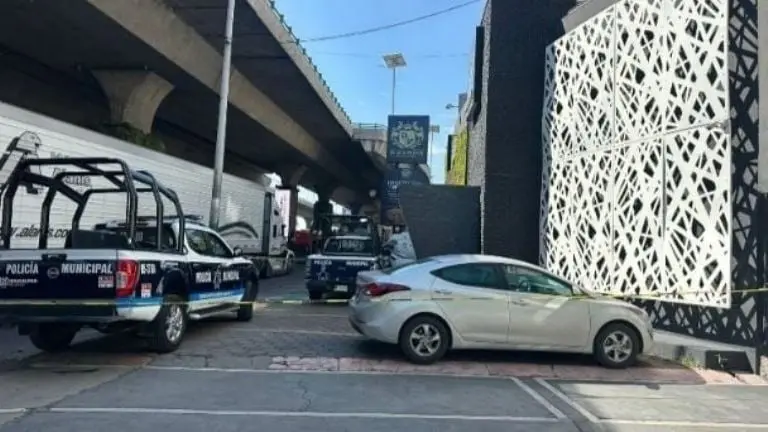 Bar Black Royce en Naucalpan, sitio donde falleció el empresario Iñigo Arenas Saiz Créditos: Especial
