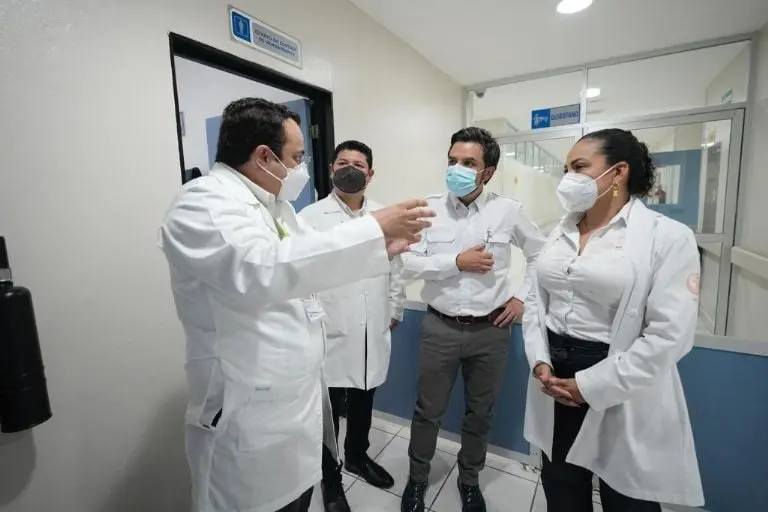 Sheinbaum felicita a Zoé Robledo por continuar en IMSS y no buscar gubernatura en Chiapas. Foto: Twitter