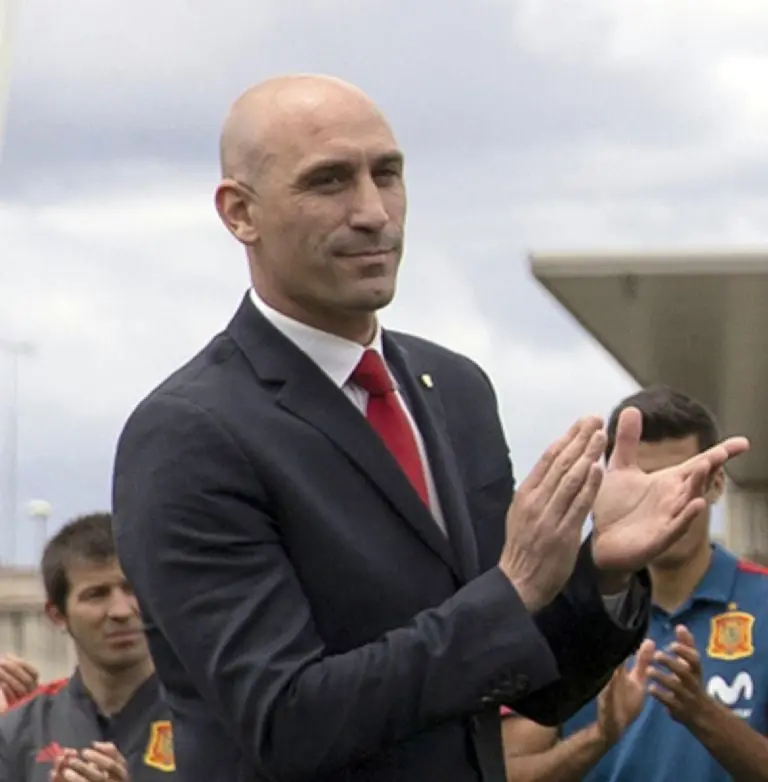 Tras polémica, aseguran que Rubiales ´le rogó´ a Jenni Hermoso aparecen en video Créditos: Twitter