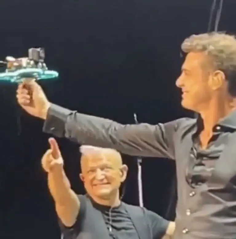 VIDEO: Luis Miguel reaparece en concierto de Chile, tras estar hospitalizado. Foto: Twitter