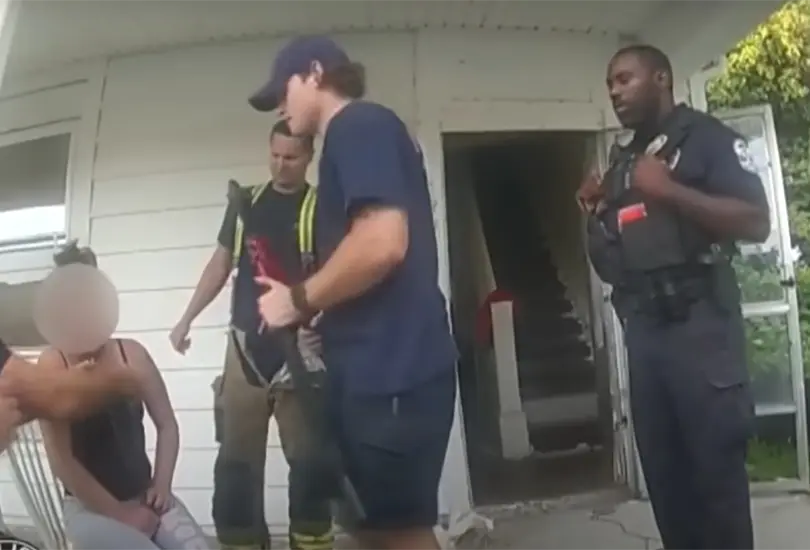 Dos oficiales de la Segunda Divisi&oacute;n de la Polic&iacute;a de Louisville, Kentucky, se convirtieron en h&eacute;roes al rescatar a una mujer que se encontraba encadenada 