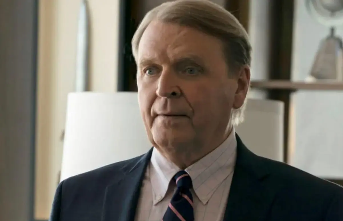 Ahora tiene 79 a&ntilde;os, ha participado en series como Impastor y Succession.