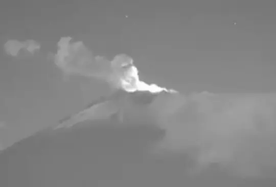 VIDEO: ¿Otra vez OVNIS en el Popocatépetl? Múltiples luces salen del cráter 