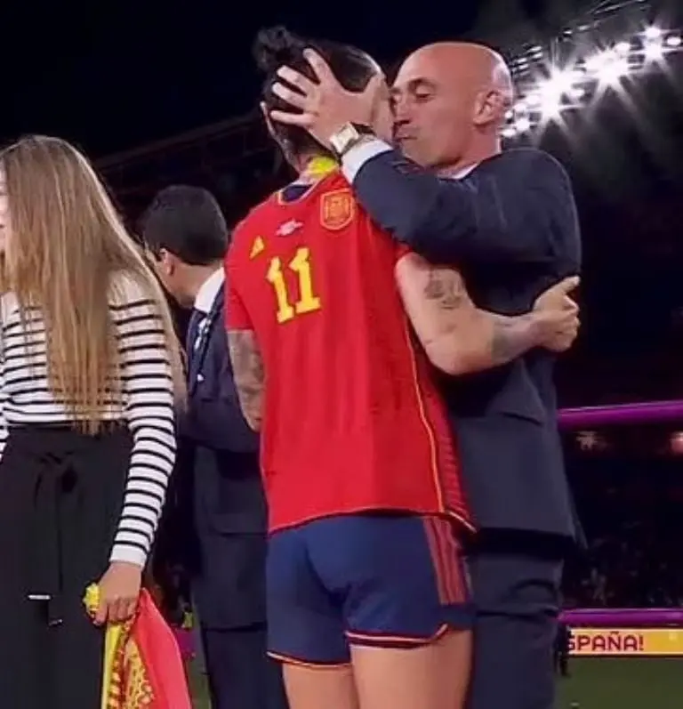 La FIFA suspende a Luis Rubiales por el caso de Jenni Hermoso Créditos: Twitter