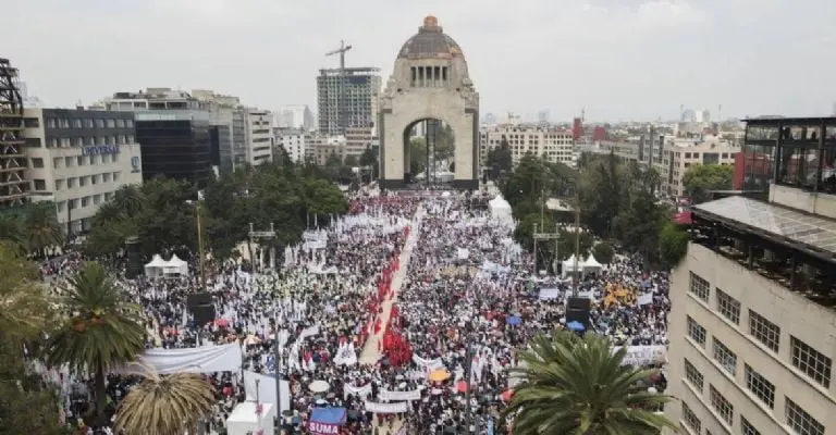 Sheinbaum hace cierre de campaña en el Monumento a la Revolución Créditos: @Claudiashein