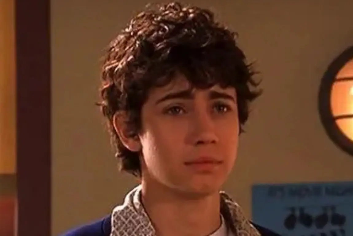 Adam Lamberg interpretó a David Gordon, el mejor amigo de Lizzie