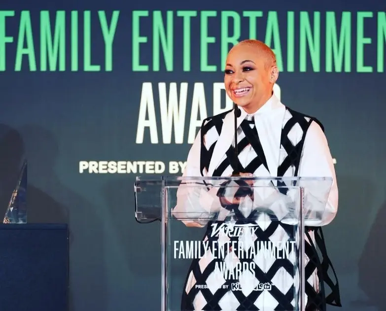 Ahora tiene 37 a&ntilde;os y est&aacute; casada con Miranda Maday. Se dedica a la m&uacute;sica y tiene un podcast.