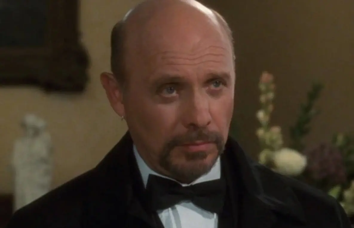 H&eacute;ctor Elizondo interpret&oacute; a Joe 