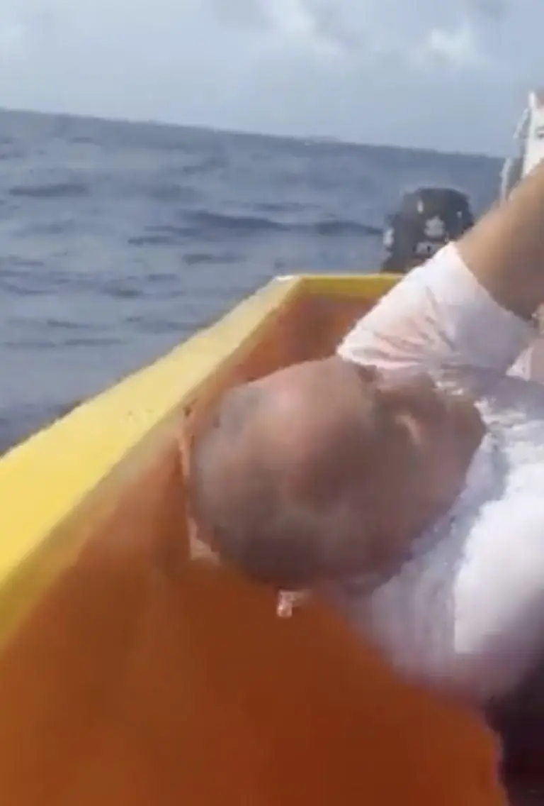 Narco venezolano 'Talibán' es arrojado vivo al mar. Foto: Especial