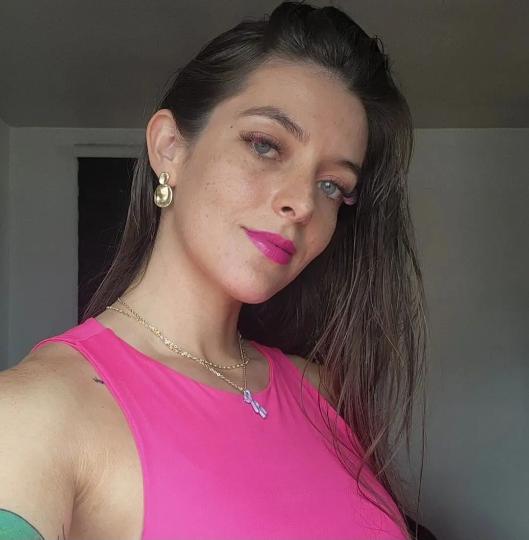 También ha sido criticada por volverse influencer y porque le verificaron su cuenta de Instagram.