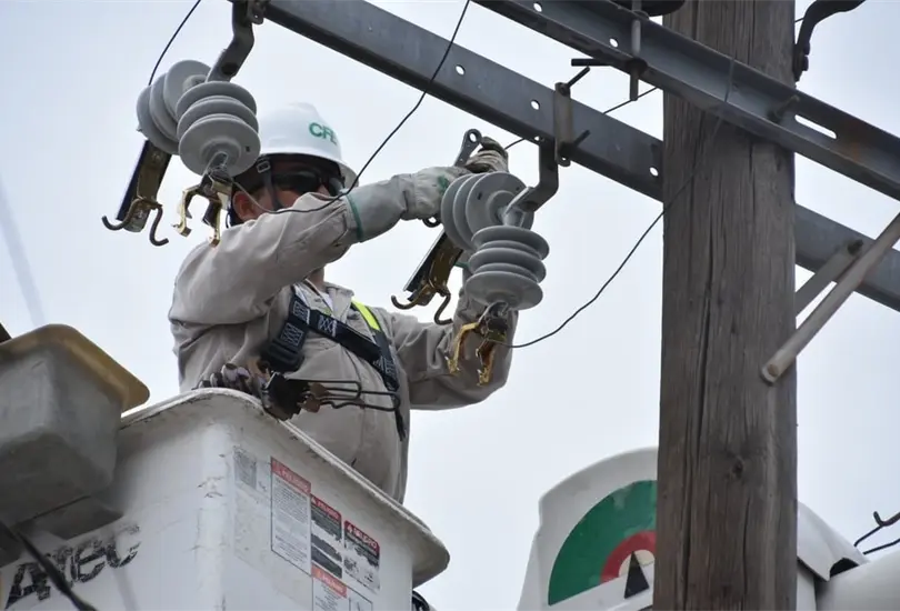CFE reduce interrupciones, incrementa electrificación y garantiza abasto de energía. CFE reduce interrupciones, incrementa electrificación y garantiza abasto de energía.
